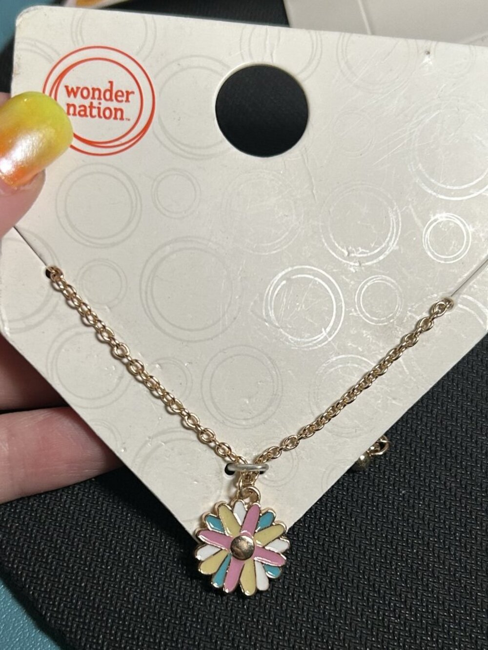 Wonder Nation Girls Gold Tone Multi Color Enamel Daisy Flower Necklace NWT